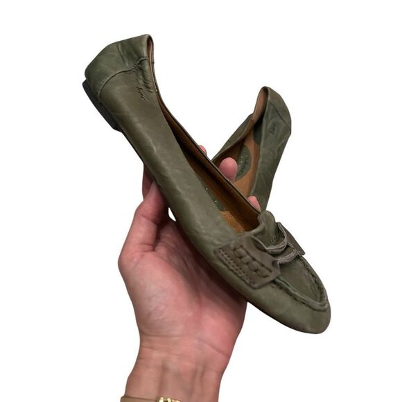 Born BOC green ruffle detail flats size 9 - Picture 3 of 8